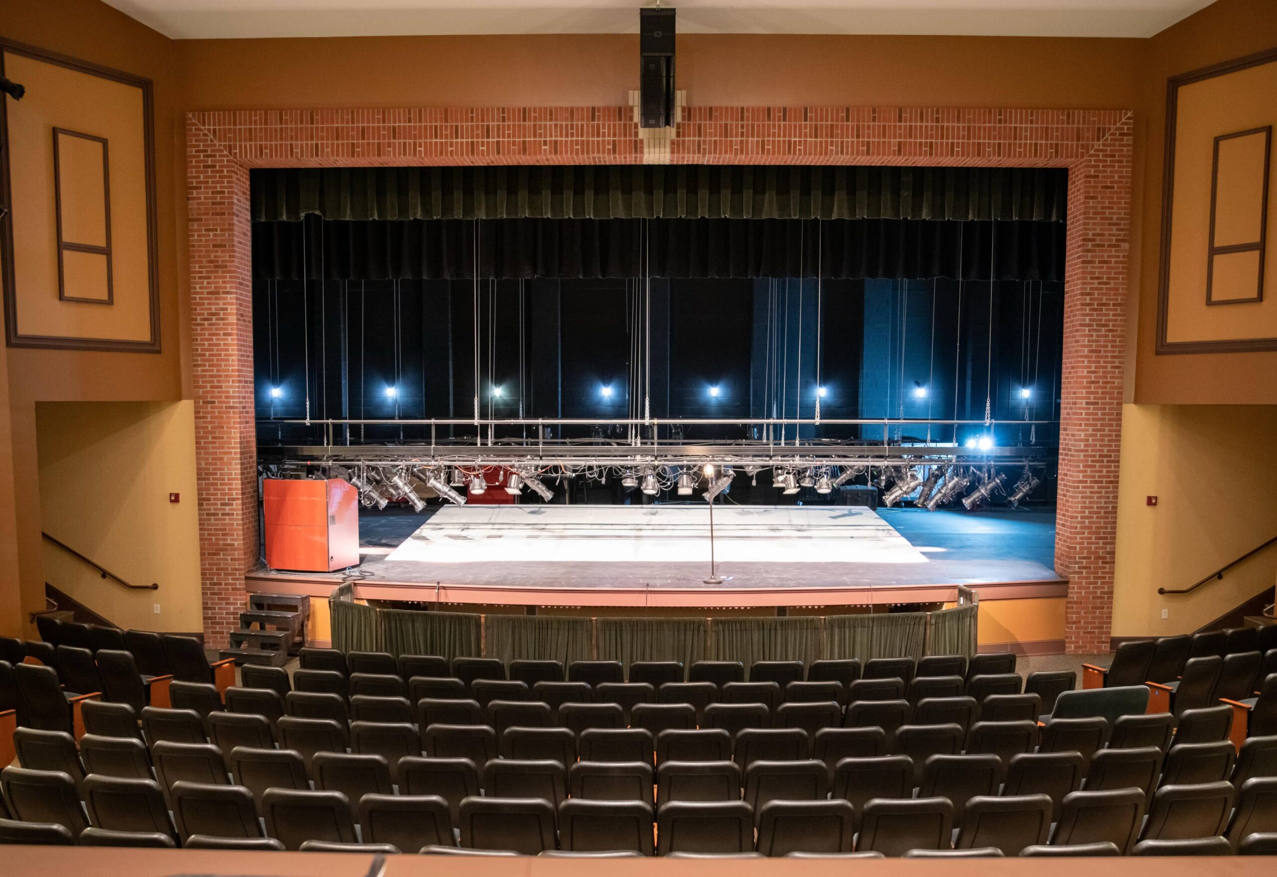 The McGlothlin-Street Theatre Take a closer look at the McGlothlin-Street Theatre, which includes 290 seats, backstage support and staging, and a modern lighting system.